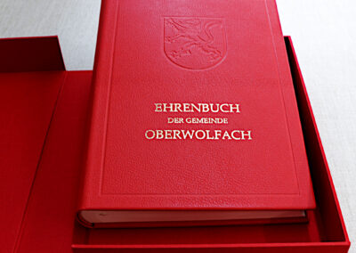 Goldenes Buch der gemeinde Oberwolfach und Kassette